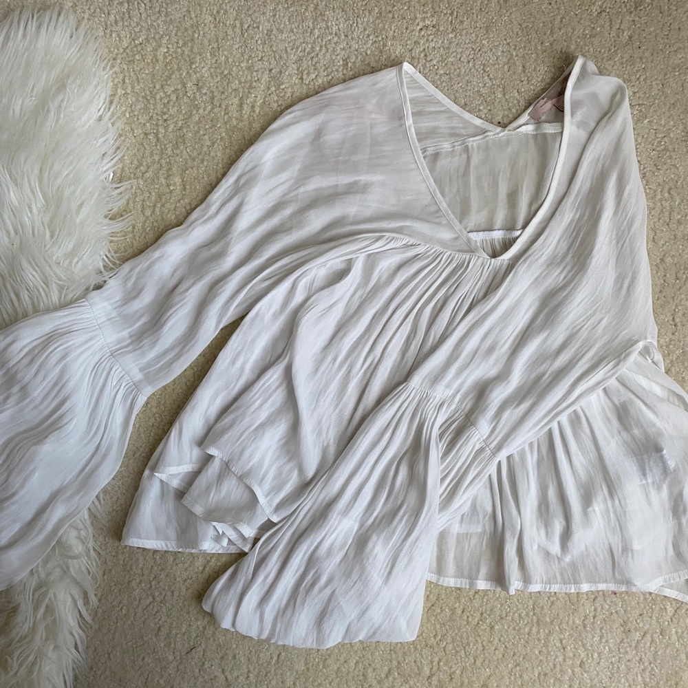 Flowy White Top